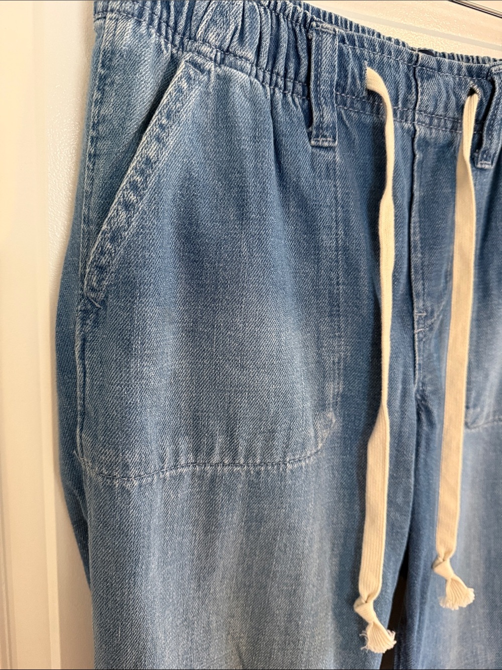 GAP Relaxed Fit Elastic Waist Blue Denim Jeans - Picture 3 of 9